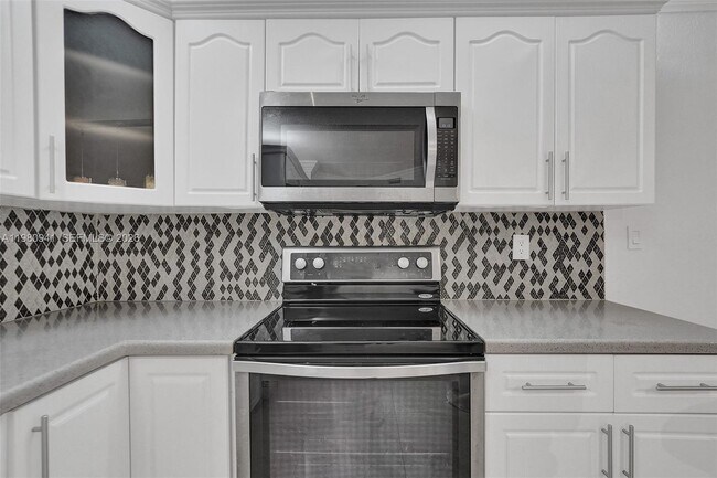 Foto del edificio - 21300 San Simeon Way