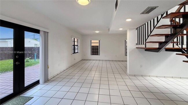 Foto del edificio - 8877 SW 36th St