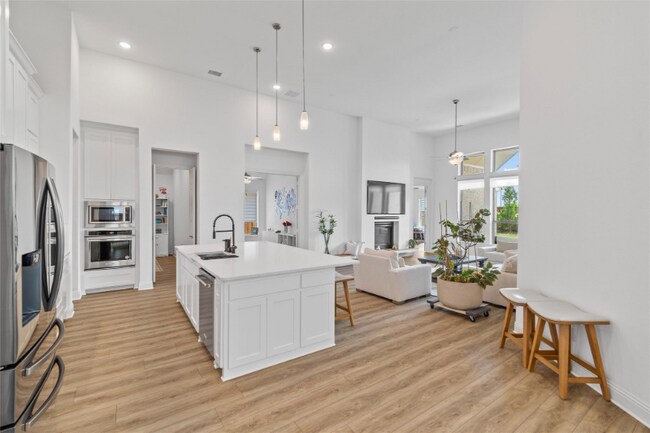 Building Photo - 6790 Barnes Dr
