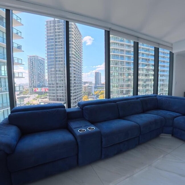 Foto del edificio - 650 NE 32nd St