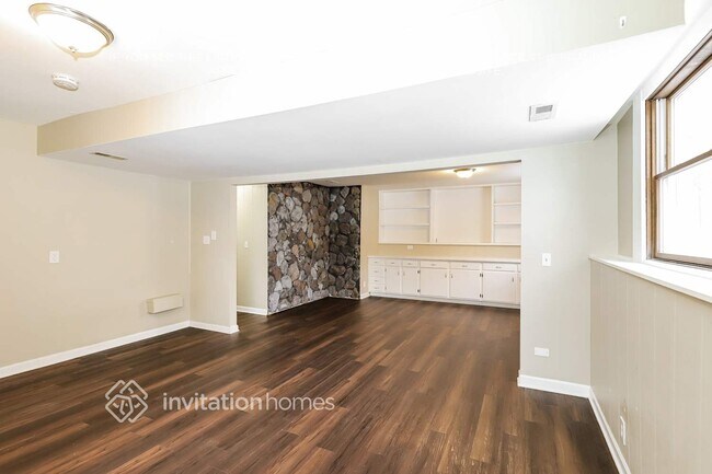 Foto del edificio - 42 Holly Dr