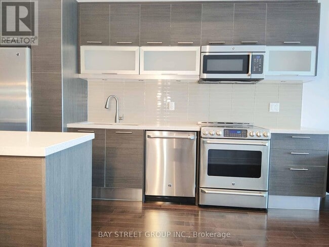 Photo du bâtiment - 388-6388 Yonge St