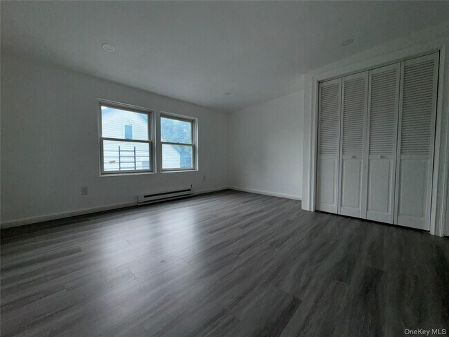 Foto del edificio - 300 Highland Ave