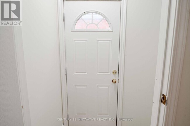 Photo du bâtiment - 1524 Avonmore Square