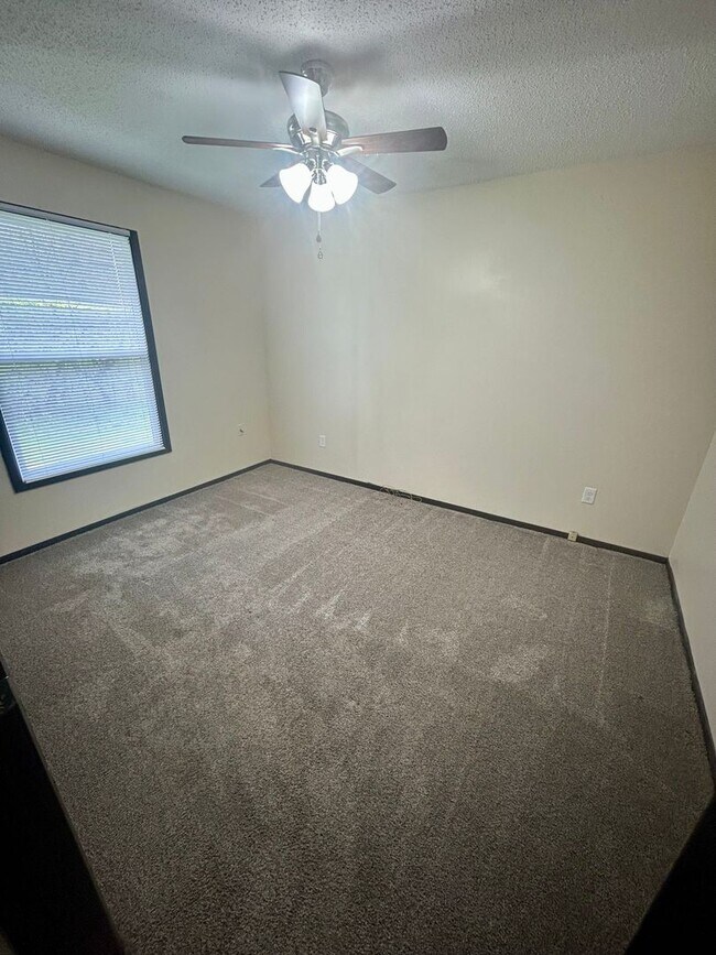 Foto del edificio - Two Bed Duplex with Garage