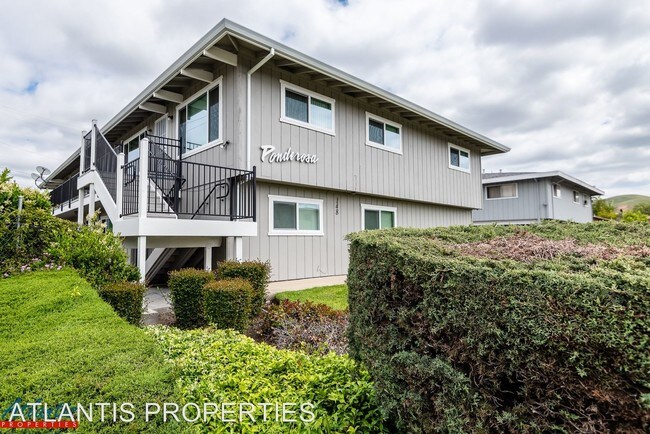 Building Photo - 148 Selwyn Dr