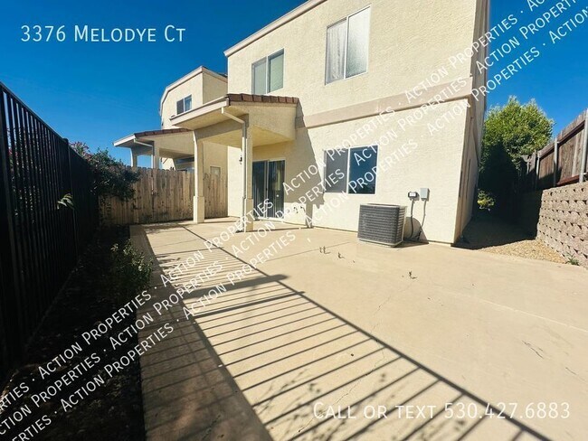 Foto del edificio - Large 3 Bedroom Townhome in Rescue - Price...