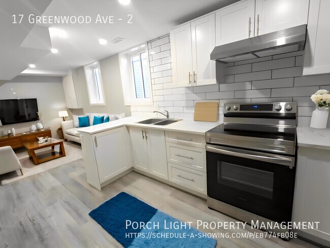 Building Photo - Renovated 2 bedroom with laundry and parking