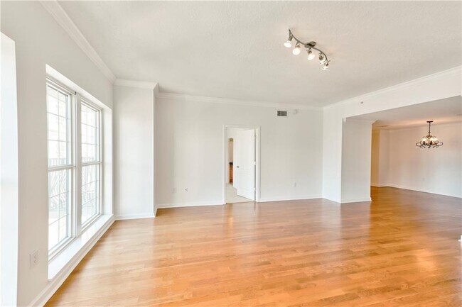 Building Photo - 195 14th St NE