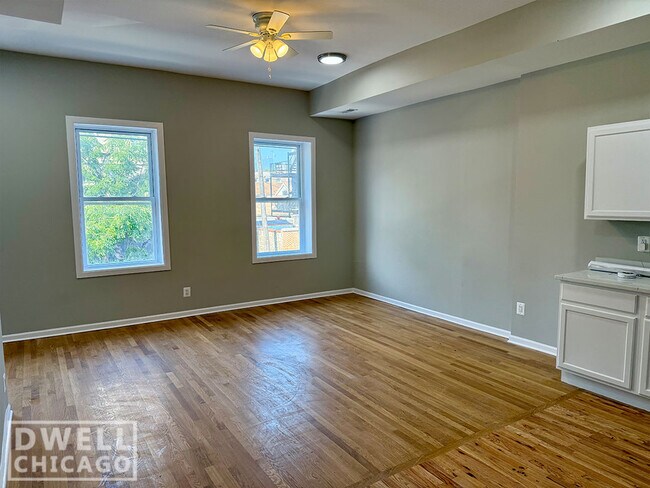 Foto del edificio - 1013 W 19th St