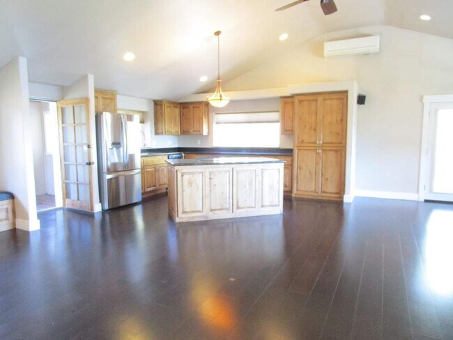 Building Photo - Limited-Time Offer: 1/2 Off First Month's ...