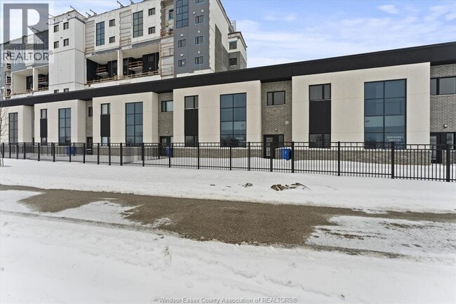 Photo du bâtiment - 4300 Laurier Pkwy