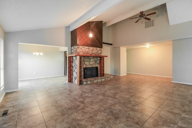 Building Photo - 8916 Northridge Terrace