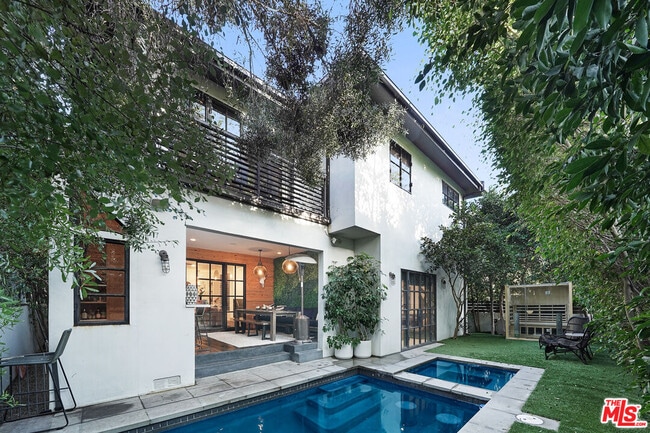Photo - 3159 Thatcher Ave (Los Angeles, CA) House
