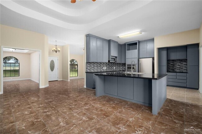 Foto del edificio - 4617 W Mile 7 Rd