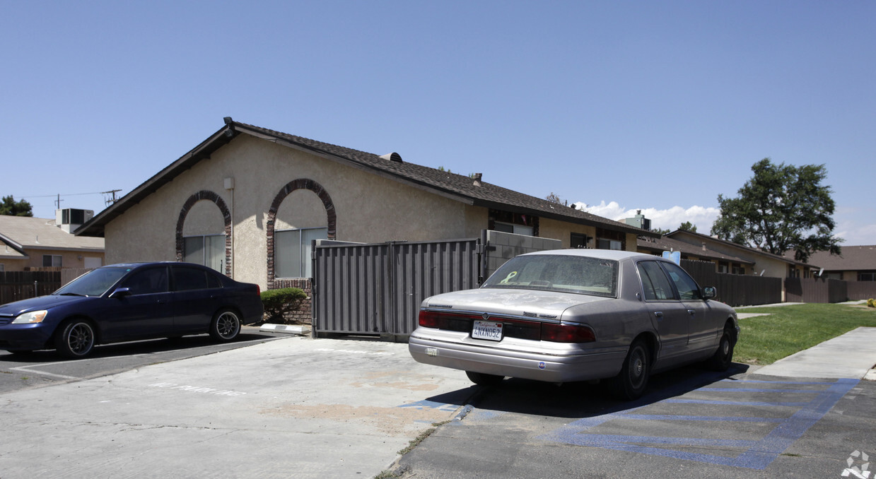 Primary Photo - Mesa Gardens Apartments