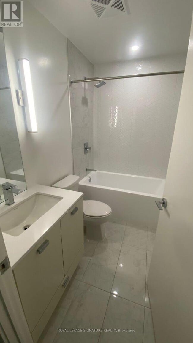 Building Photo - 10 De Boers Dr