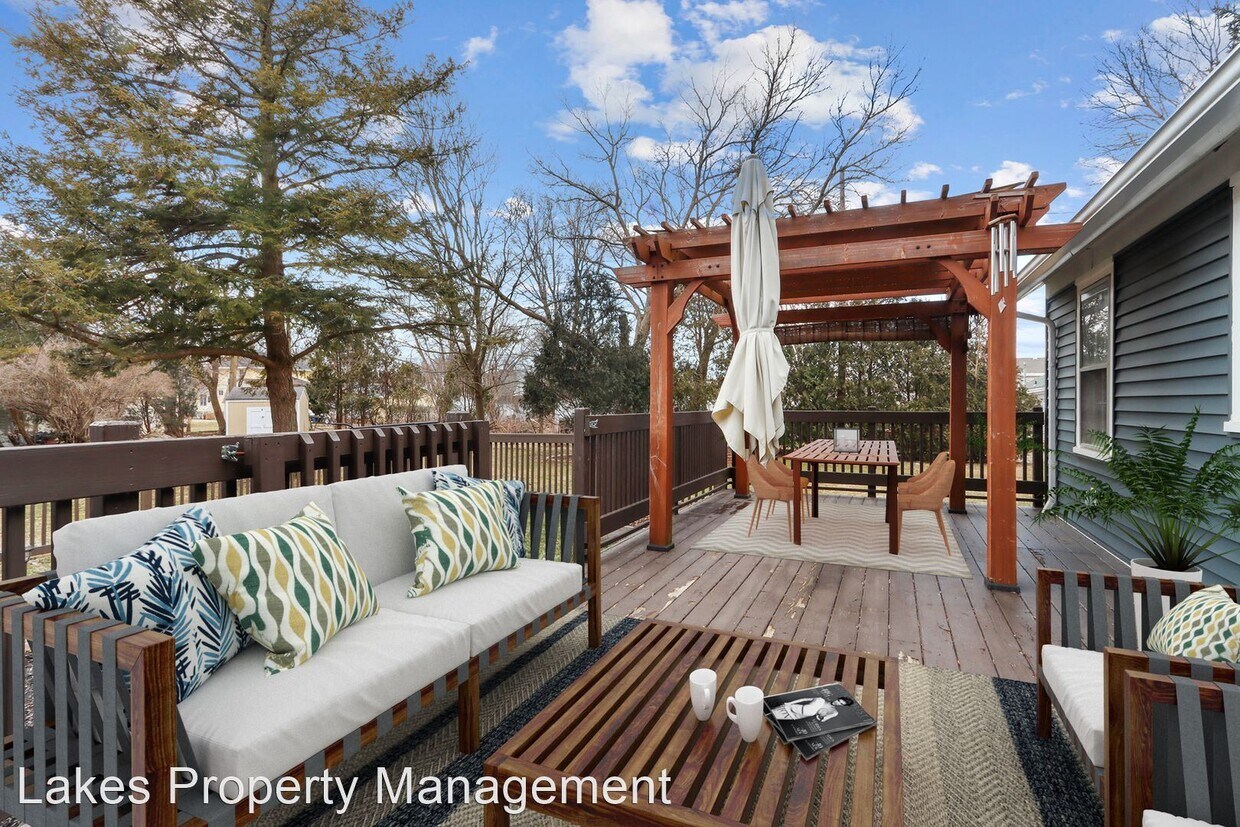 Foto principal - 5 br, 2.5 bath House - 203 Kenosha St