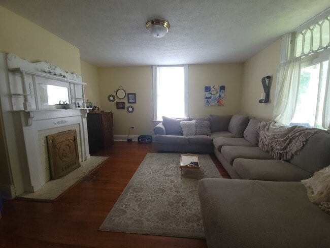 Photo - 1418 Church St Apartment