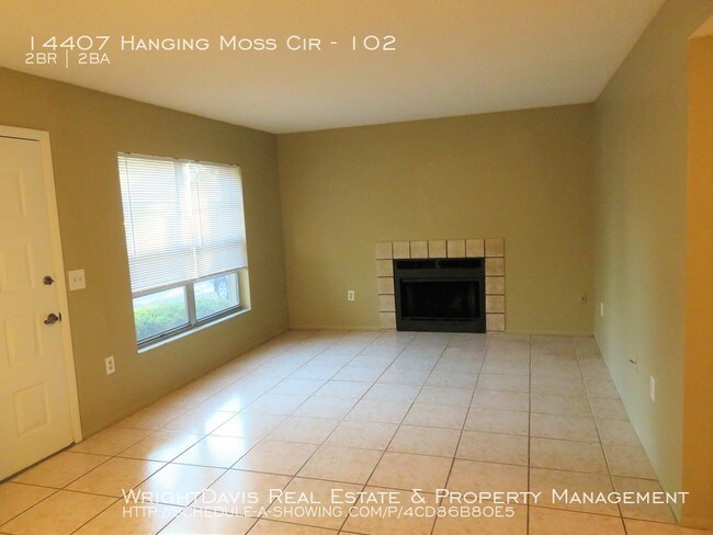 Building Photo - 2/2 in The Oaks Community with a Pool!!