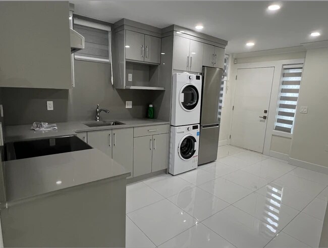 Photo du bâtiment - 1531 60th Av E