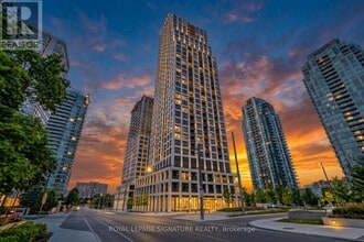 Building Photo - 36 Elm Dr W