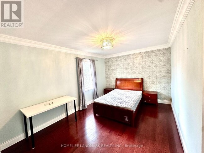Building Photo - 257 Fincham Ave