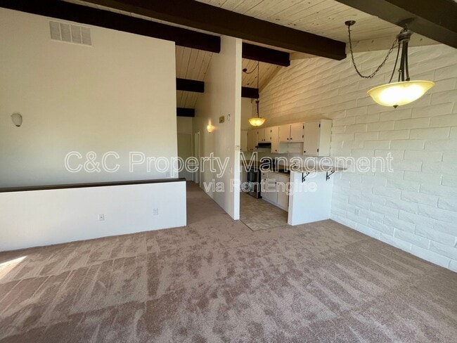 Building Photo - 599 Irving Ave