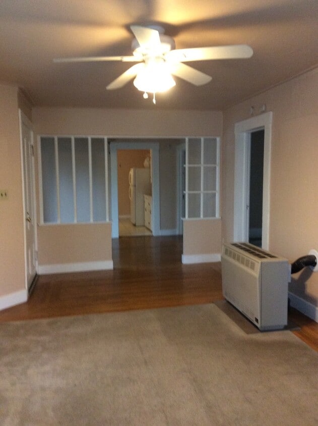 Building Photo - Auburn Charming Downtown Victorian 2 bed 1...