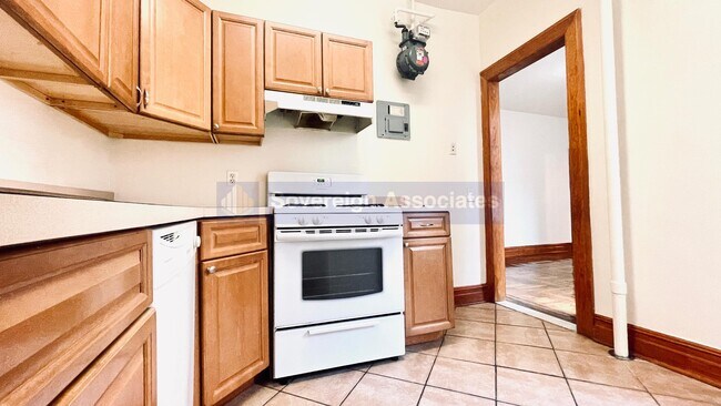 Foto del edificio - 64 W 108th St