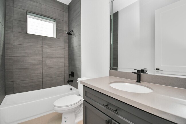 Foto del edificio - 4510 Old Yale St