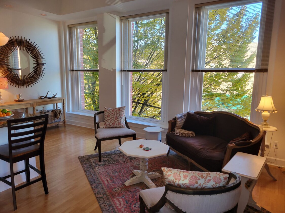 Downtown Port Townsend Condo $200 Move In... - Downtown Port Townsend Condo  $200 Move In...