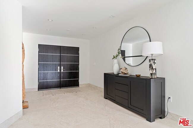 Foto del edificio - 2301 Donella Cir