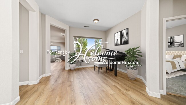 Building Photo - Updated Southwest Vistas home with Panoram...