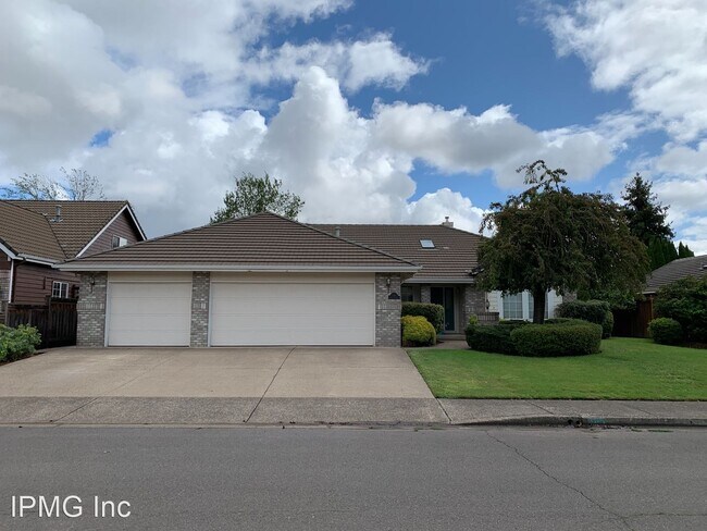 Foto del edificio - 3 br, 2 bath House - 3115 Metolius Dr