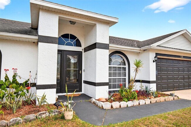 Building Photo - 7839 SW 63rd Ave Rd