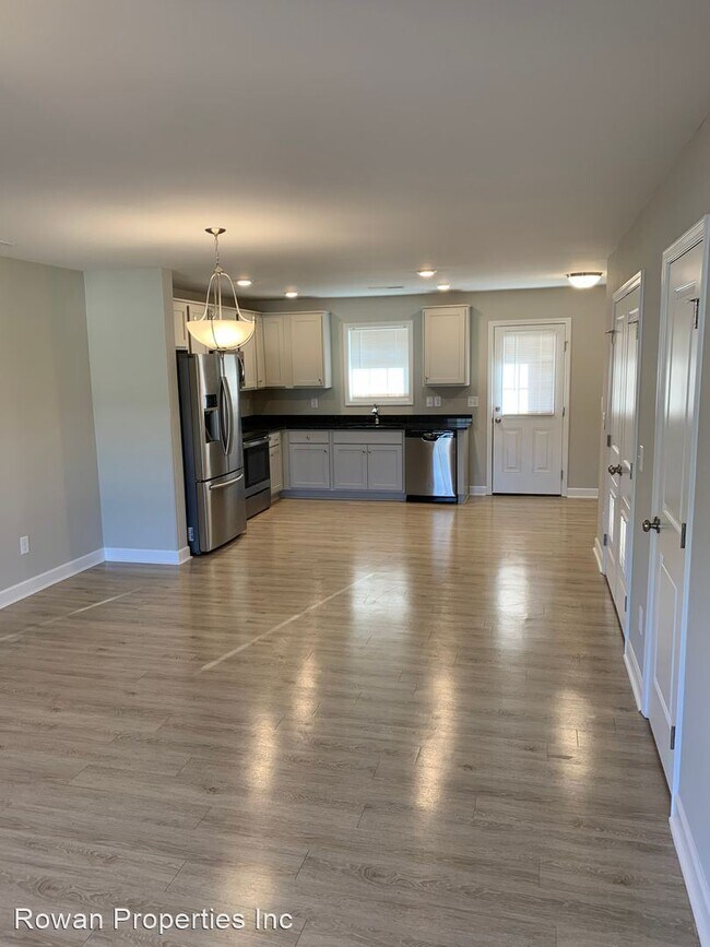 Foto del edificio - 3 br, 2.5 bath House - 322 S Main Street