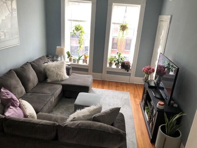 Foto del edificio - 1613 N Winchester Ave