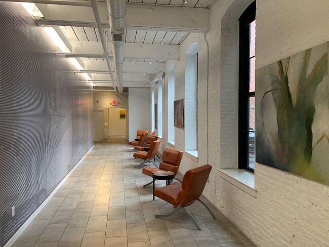 Building Photo - 430 Fairmount Ave