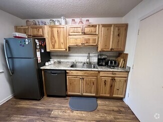 Building Photo - 260 Myrtle Greens Dr