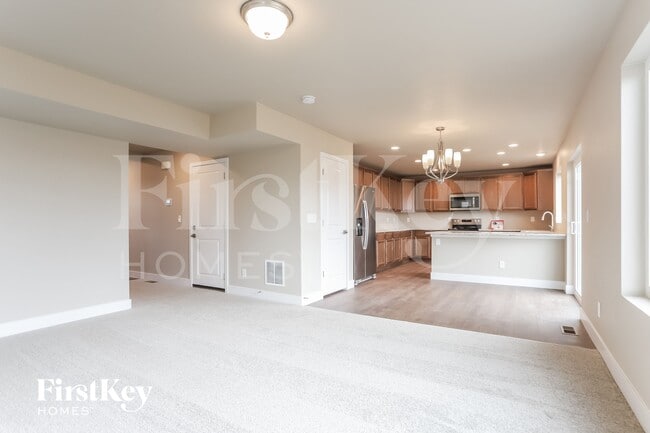 Building Photo - 10616 Horton Dr