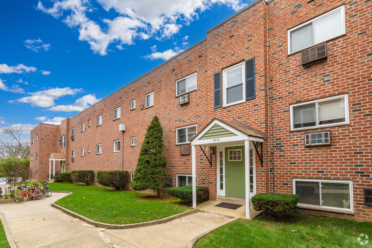 Primary Photo - Providence Court Apartments