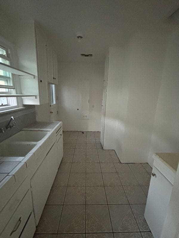 Foto del edificio - 318 E 99th St