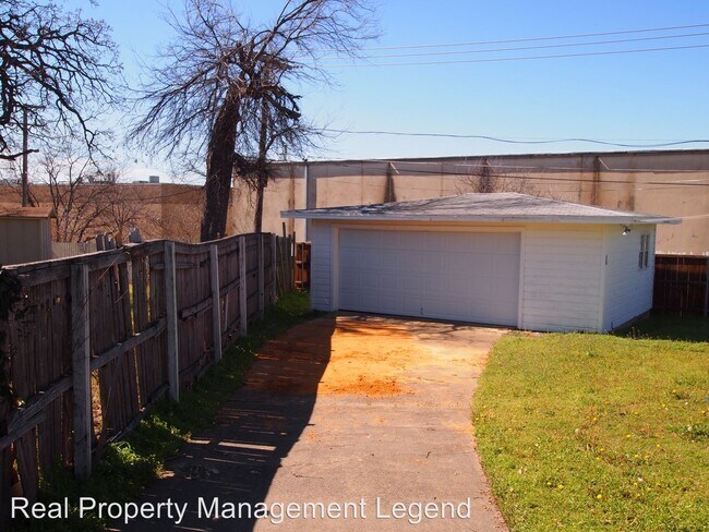 Building Photo - 3 br, 2 bath House - 2902 Carrizo Lane