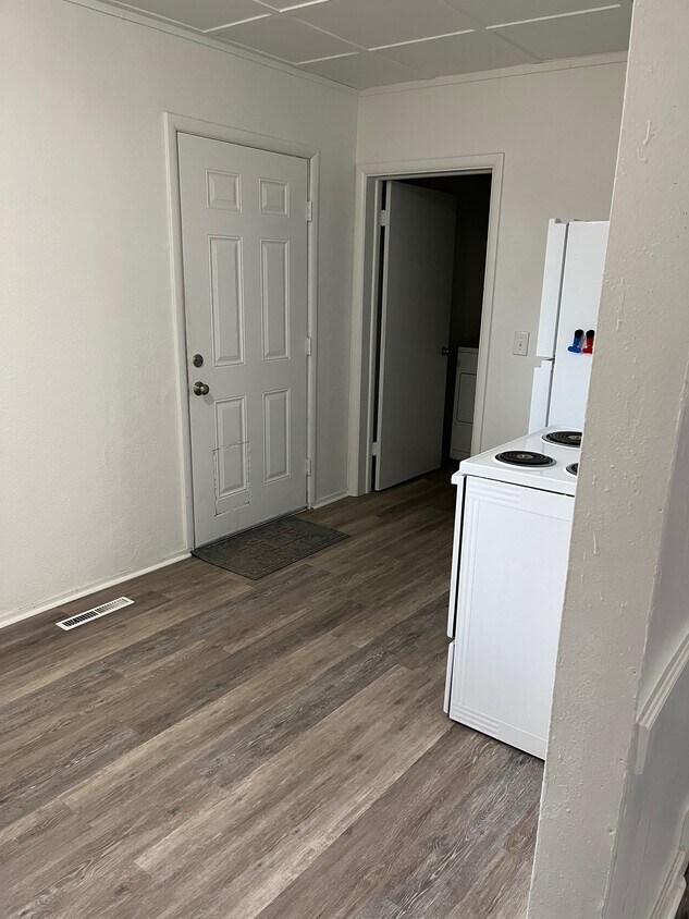 248 E Osbourne St, Ririe, ID 83443 Apartments in Ririe, ID