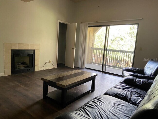 Building Photo - 420 Forestway Cir