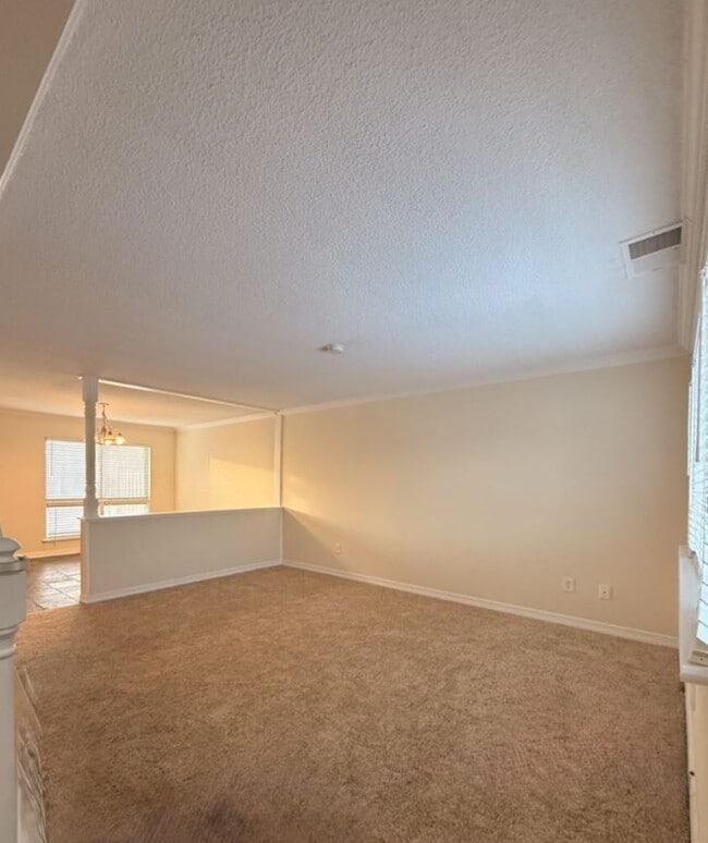 Foto del edificio - 504 Heritage Dr