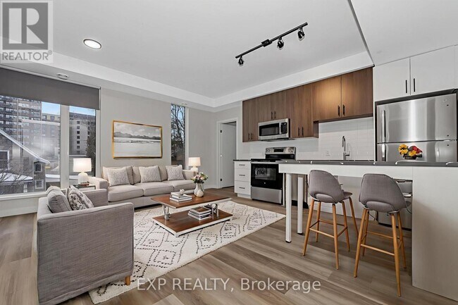 Building Photo - 211 Armstrong St