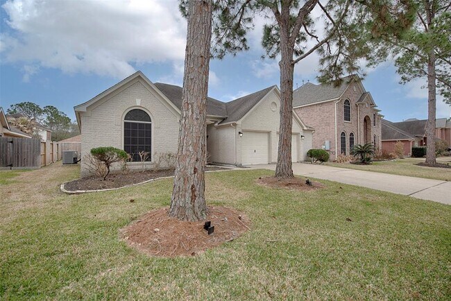 Building Photo - 134 Emerald Cloud Ln