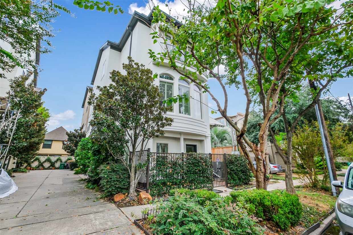 Foto principal - 2301 Park St